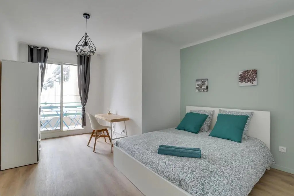 Magnifique T5 (12pers) 129m²-Climatisé-Vieux-Port
