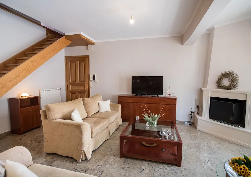 La Strada City House