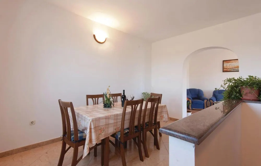 Nice Apartment in Barban With 2 Bedrooms