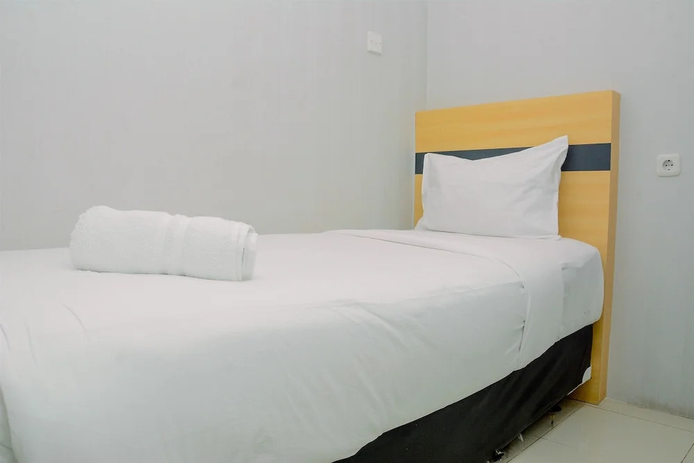 Beautiful and Cozy 2BR above Mall at Bassura City Apartment