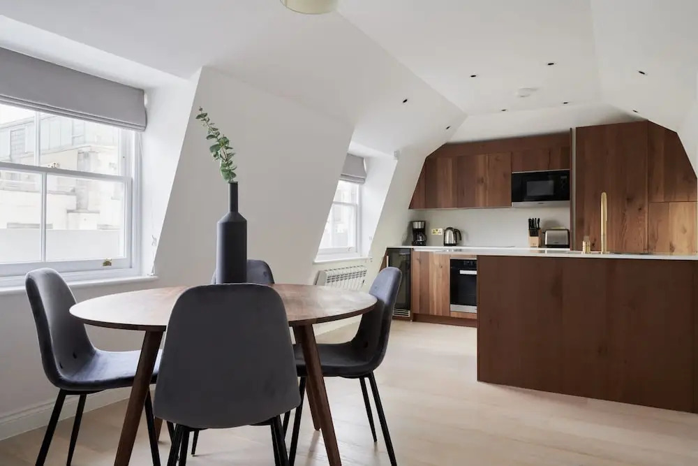 Sonder Kensington Town House