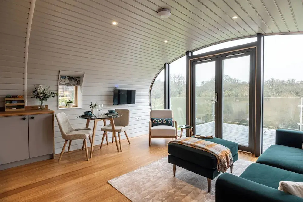 Unique 1 BD Eco-Retreat in Old Chalford