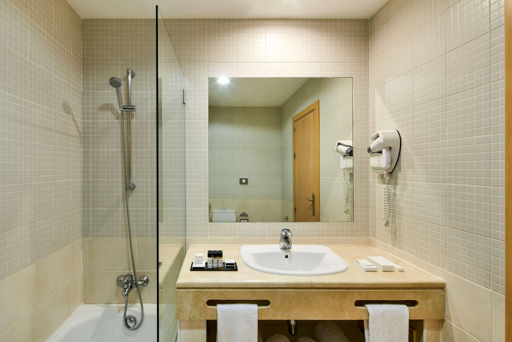 NH Marina Portimao Resort