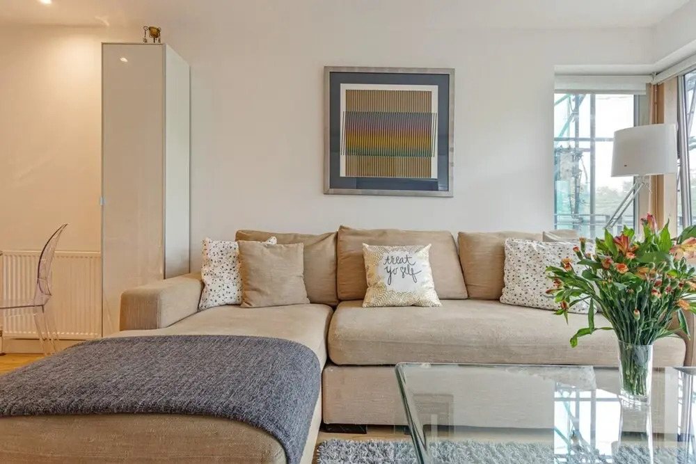 Bright 1 Bedroom Apartment Near London Bridge With Balcony