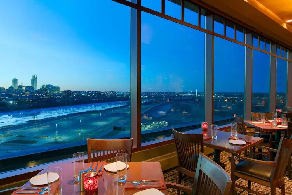Harrahs Council Bluffs Hotel & Casino - A Caesars Rewards Destination