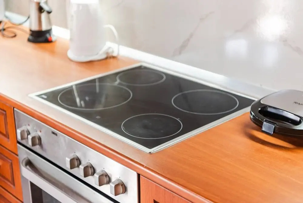 Hillside Apartment Gjirokast r 2BR With Balcony