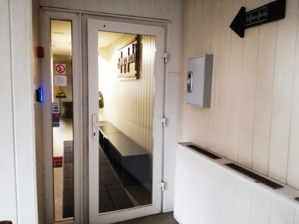 25 Hours Hostel
