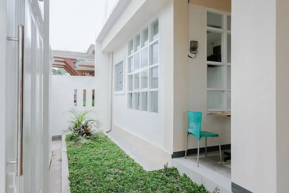 Oyo 1247 Antosa Family Residence