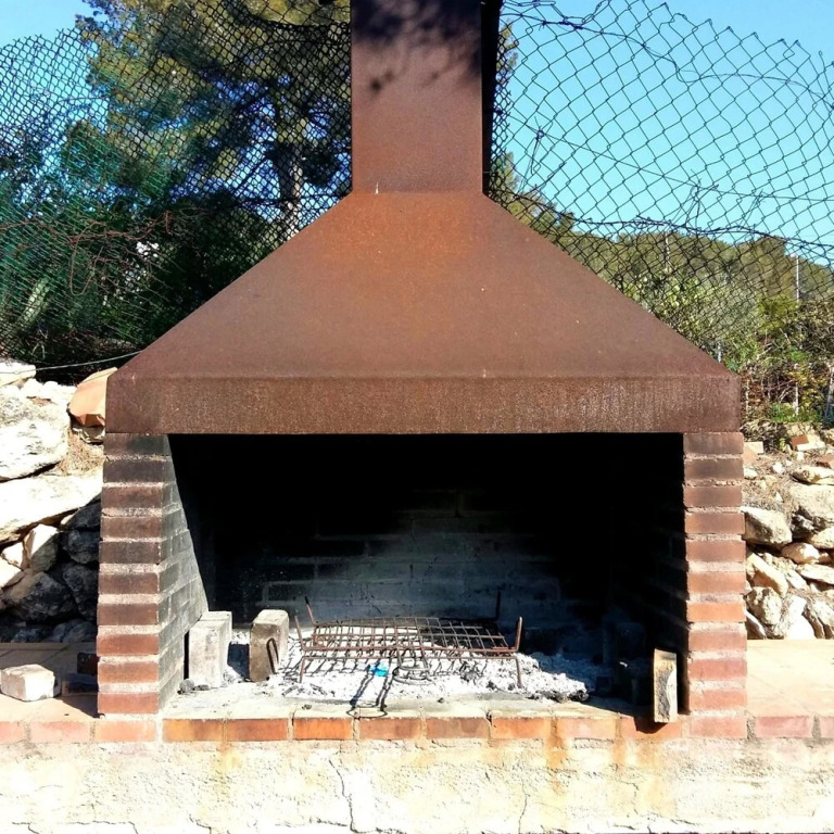 House With 2 Bedrooms in Vilanova i la Geltrú, With Wonderful Mountain