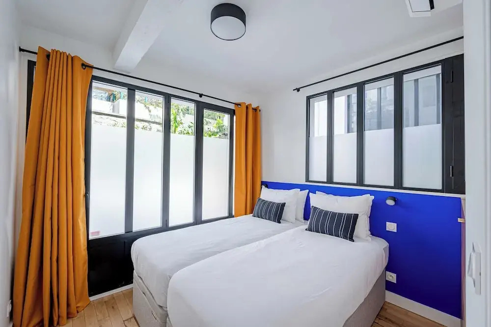 Marais Area - Outdoor Patio - A/C - 2bdr