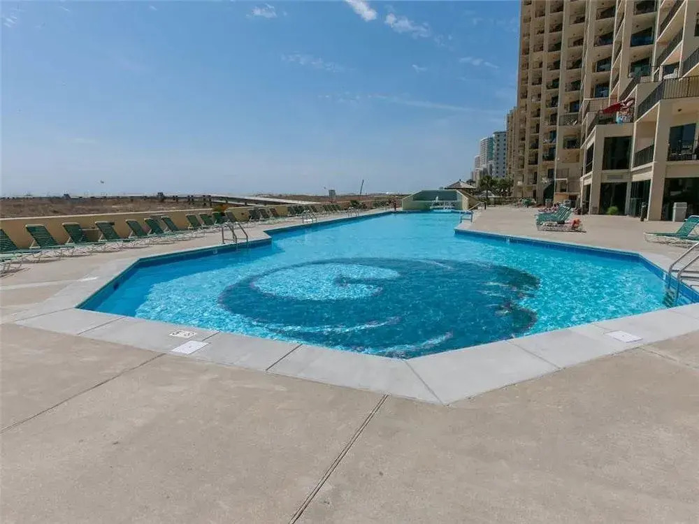 Phoenix VII 614 - 1 Br condo by RedAwning