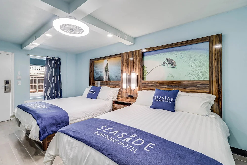 Seaside Boutique Hotel, Waves At Your Doorstep