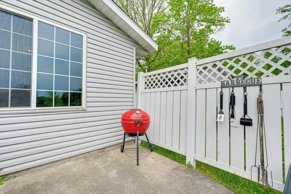 Lakeside Cabin w/ Fire Pit: Near Pine Point Park!