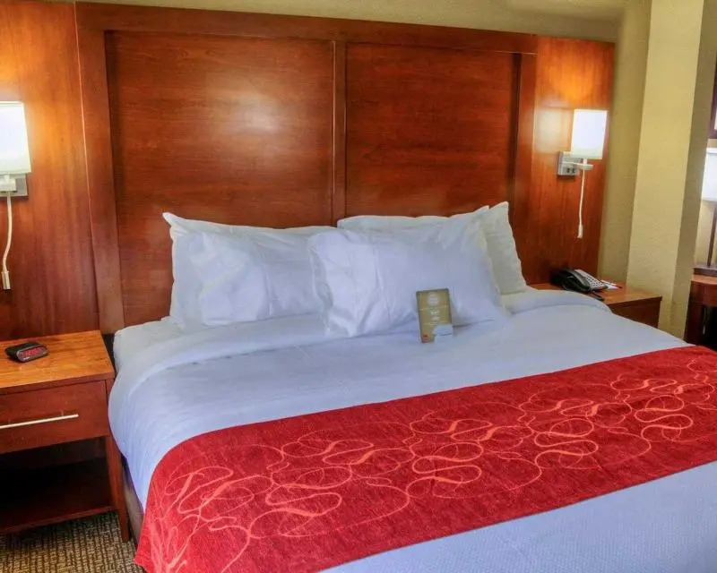 Comfort Suites