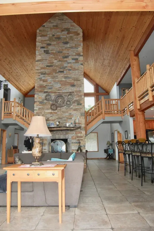 Stone Crest Cellars B & B