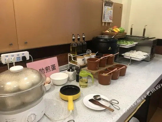 Home Inn Yunlv Hotel (Yulin Meilin Pedestrian Street Bus Terminal)