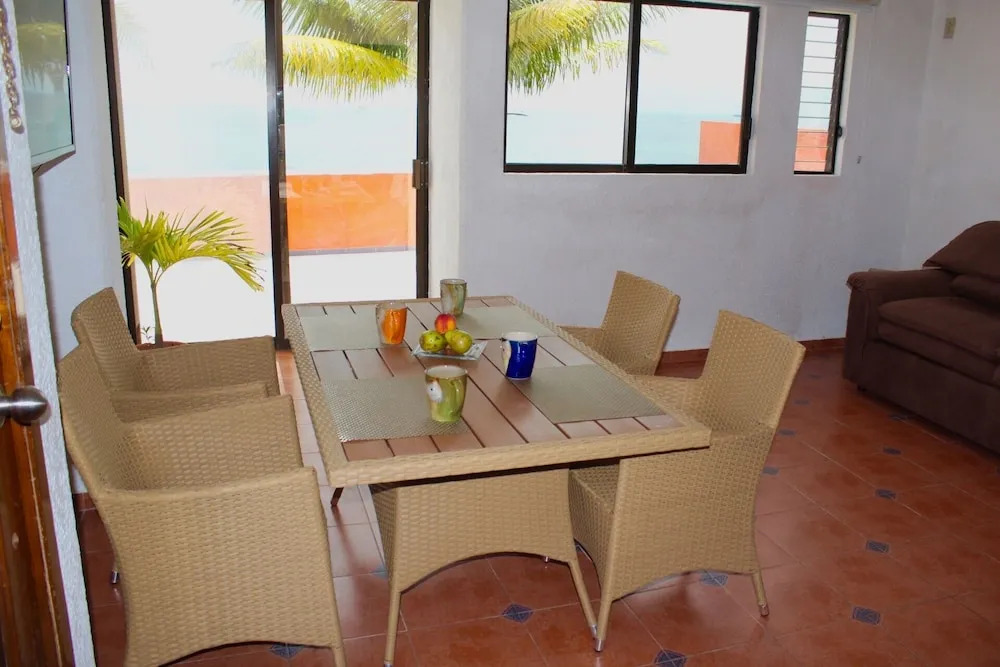 Calmed Beach Front Unit, AC, Wifi