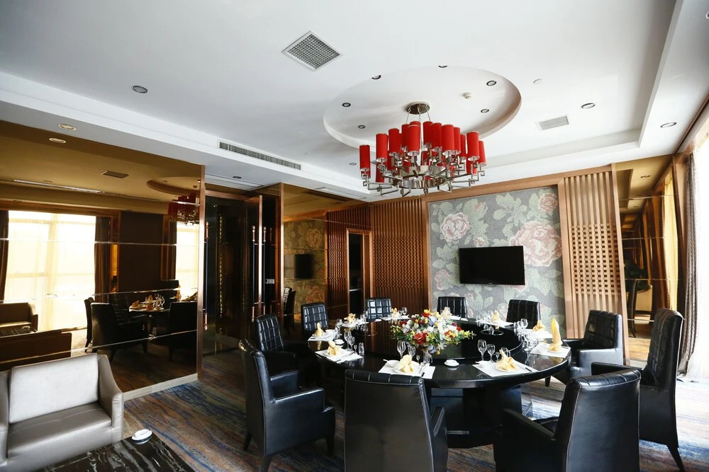 Royal Hotel