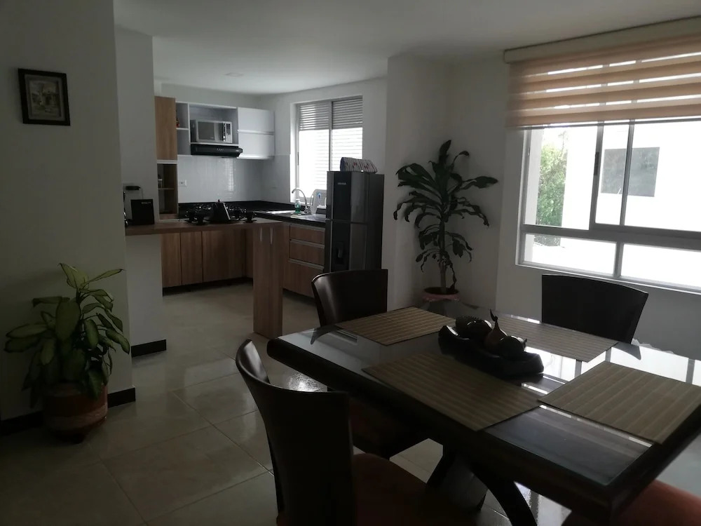 Cmodo Apartamento