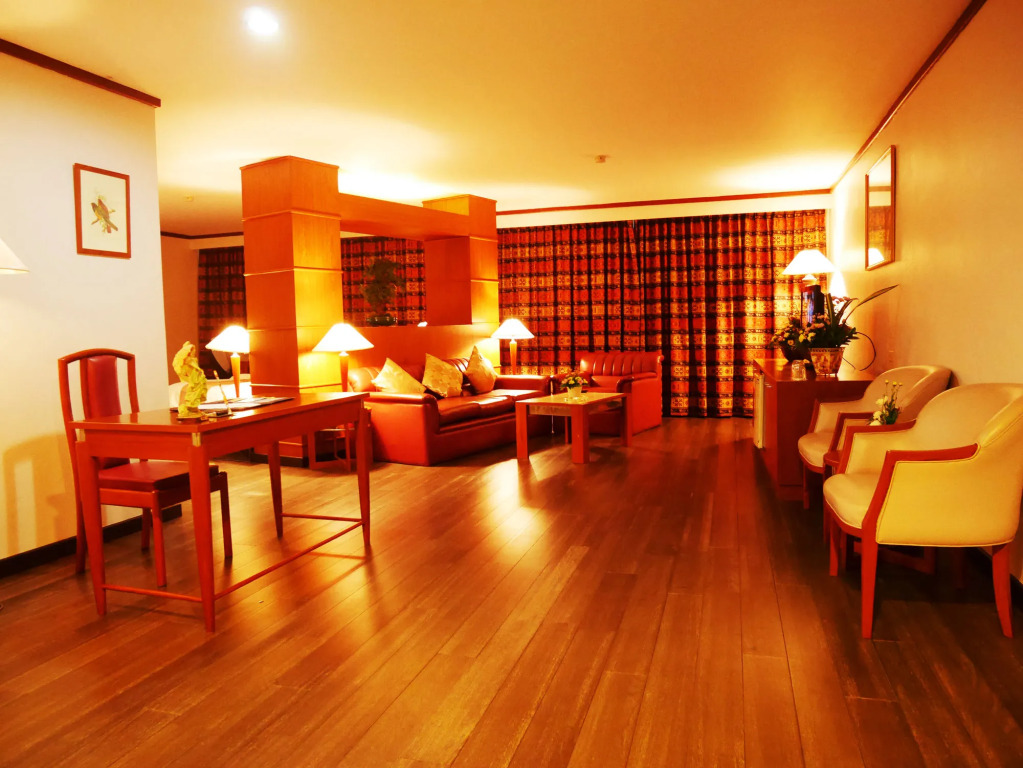 Friday Hotel