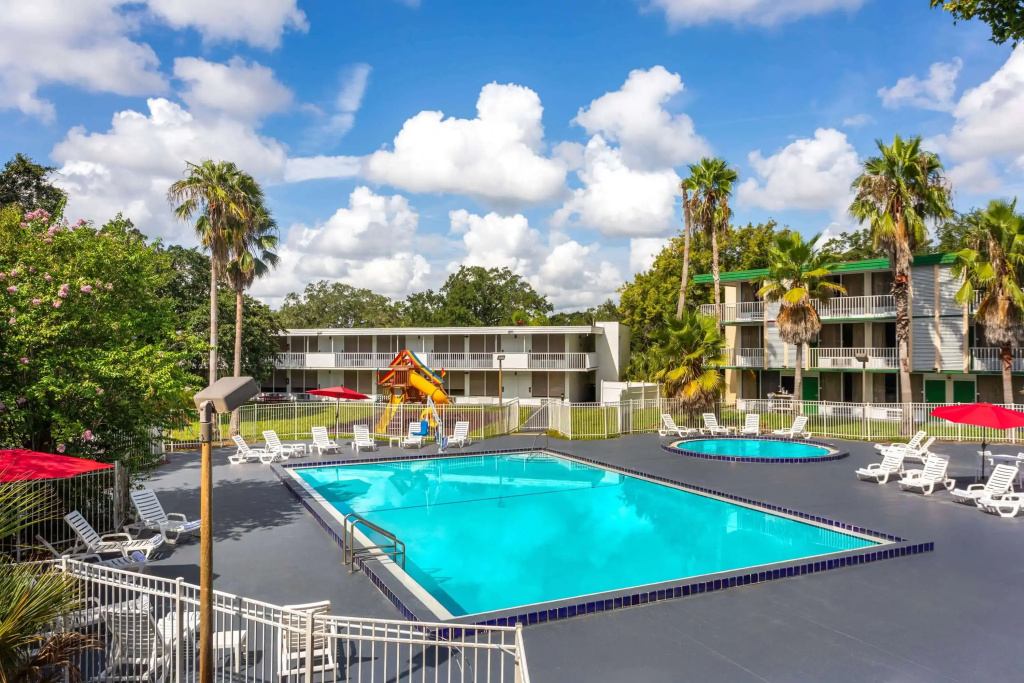 Baymont by Wyndham Orlando Lake Buena Vista South