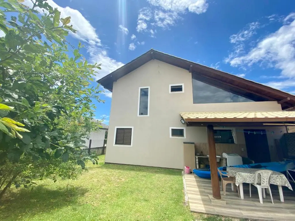 Ibiraquera House