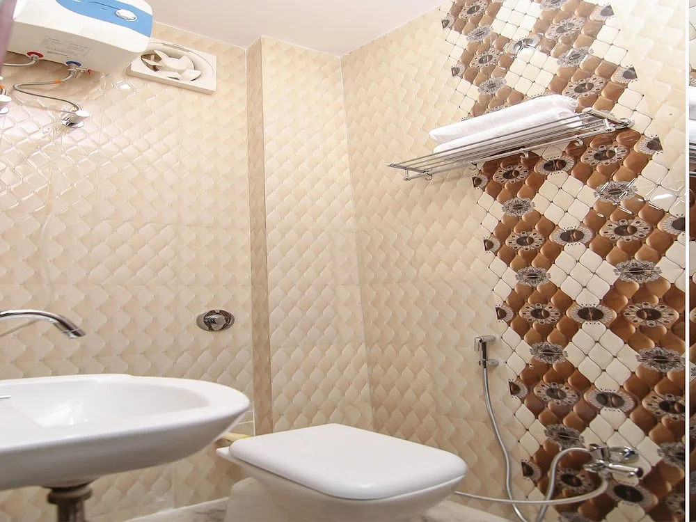OYO 12446 Shree Sai Guest House