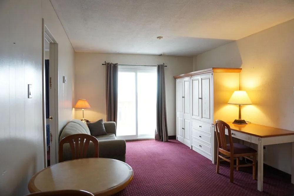 Sand Castle Suites Motel
