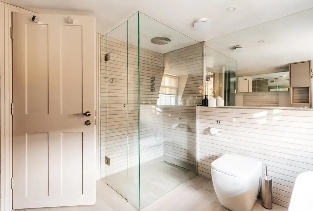 Modern Central Bath Apartment