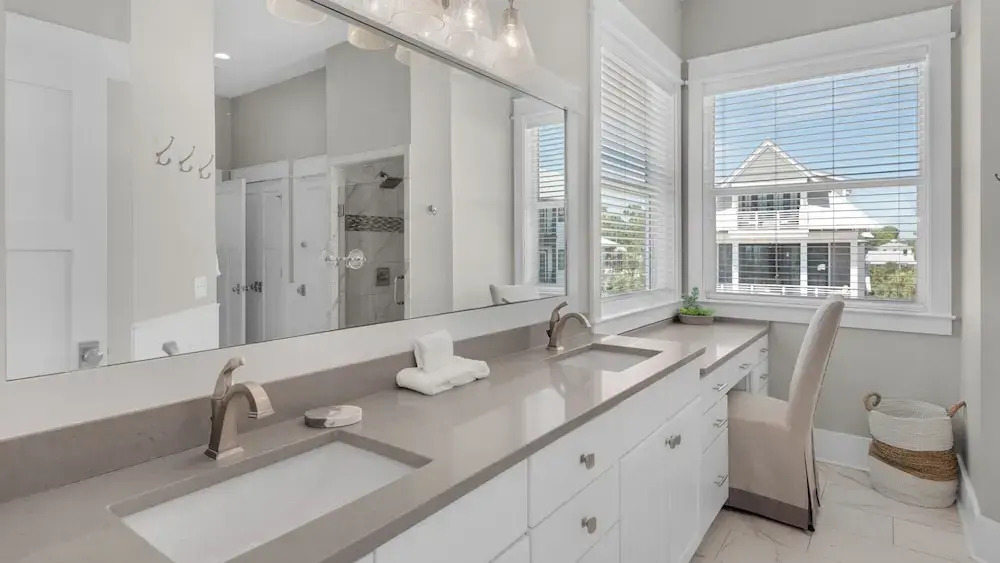 5BR Sleeps 14 in Seagrove Beach, Golf Cart, 6 Bikes, Pool + Free Attractions!