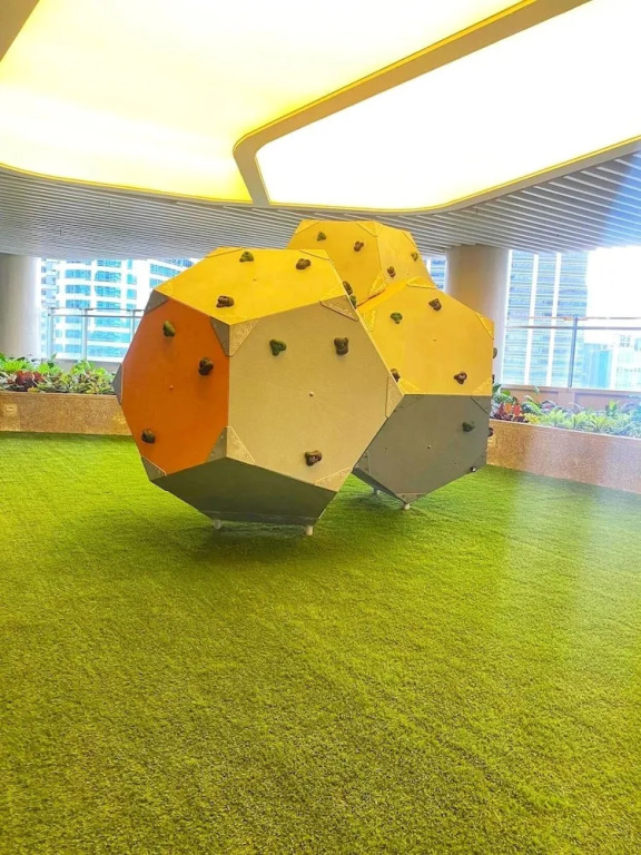 AIR Residences Makati Holiday Home