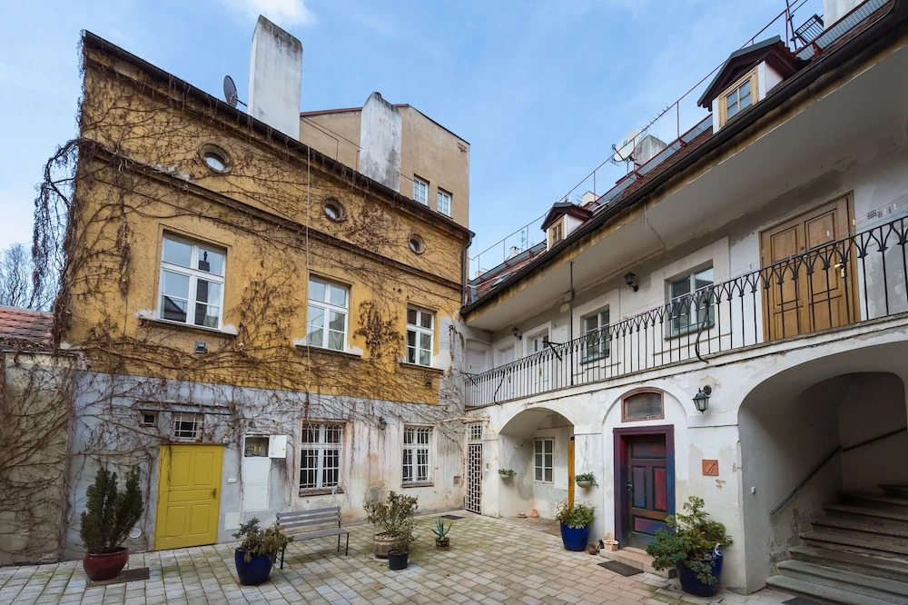 EMPIRENT Apartments City Center