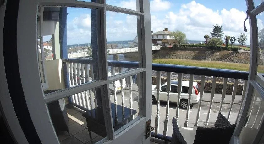 Riverside Cottage B&B