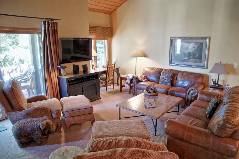 141 Willis Place - 4 Br Townhouse