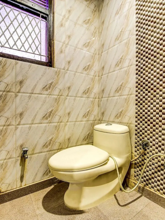 OYO 2064 Hotel The Spot