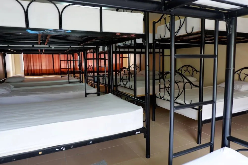 Jaya Hostel - Adults Only