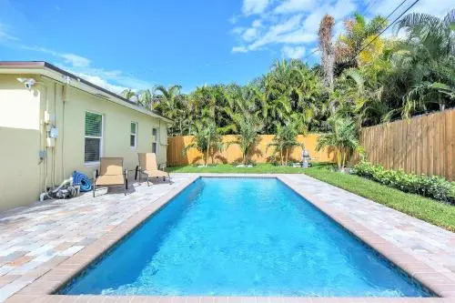 Tropical Getaway - 628A