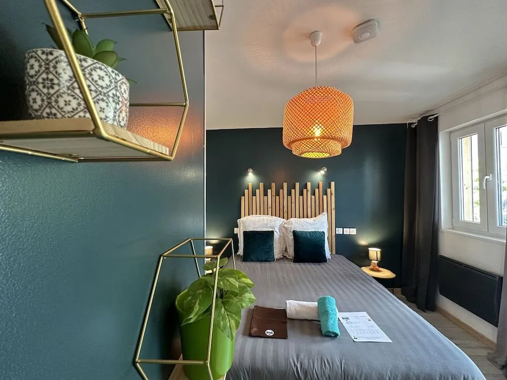 La Villa d'Hélène Chambres d’hôtes et Appartements-Cluses