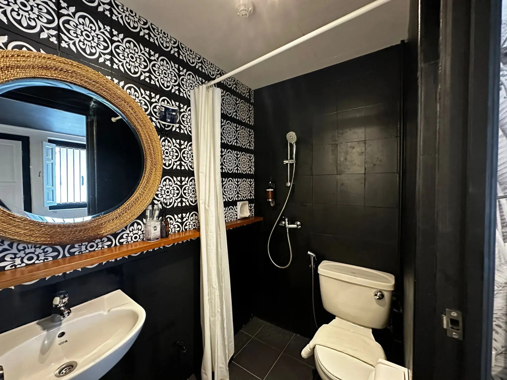 Check-Inn at Little India