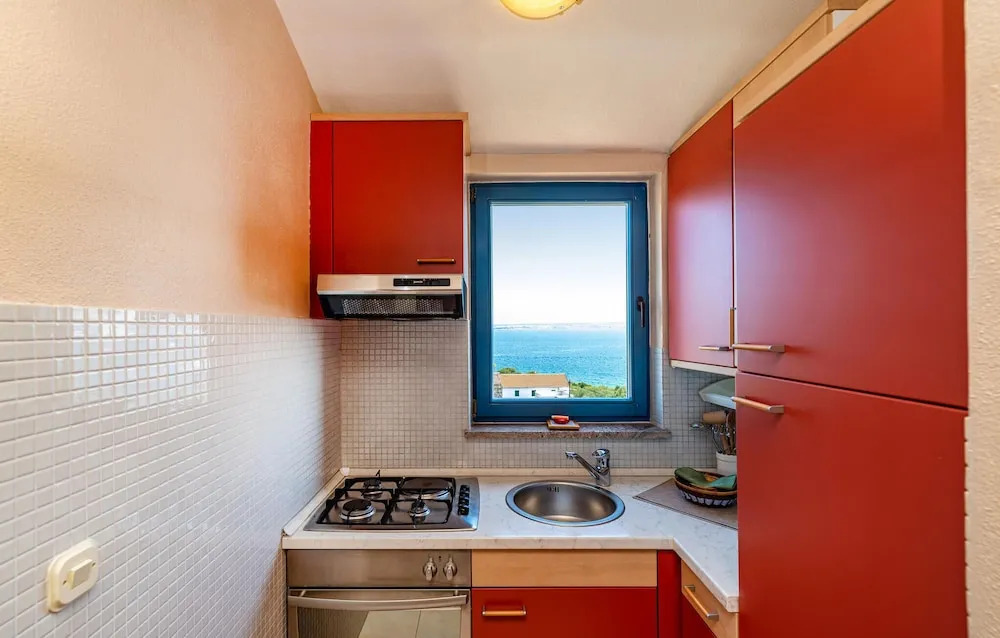 Nice Apartment in Lukoran With 1 Bedrooms, Wifi and Outdoor Swimming Pool
