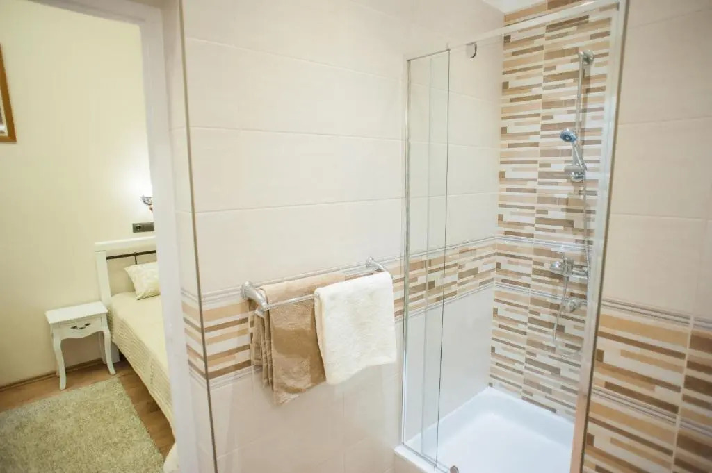 All In Apartman II
