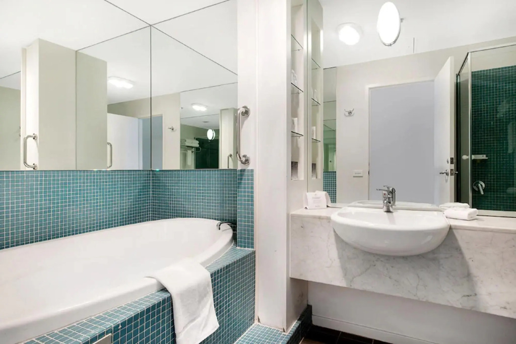 Melbourne CBD Central Apartment Hotel Official