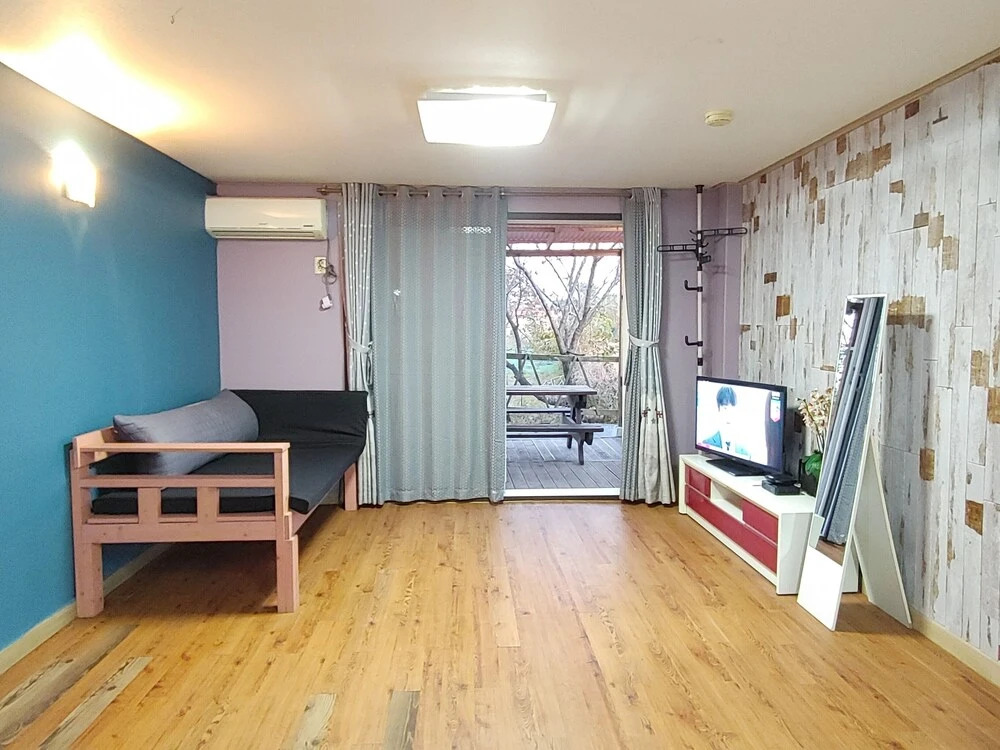 Salmon Village Pension