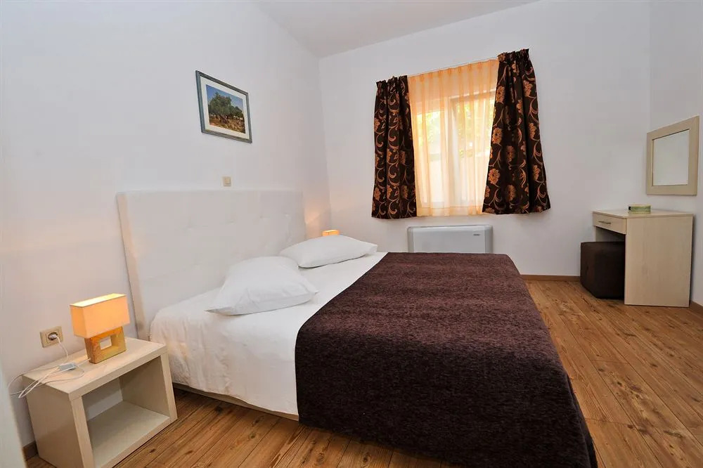 Lastura Aparthotel