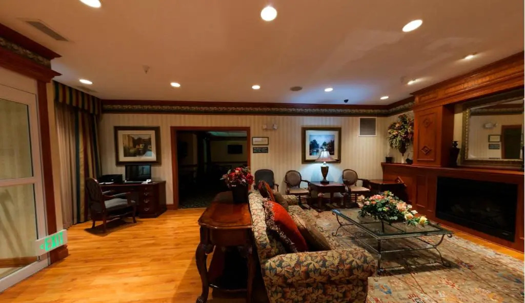 Country Inn & Suites by Radisson, Michigan City, IN