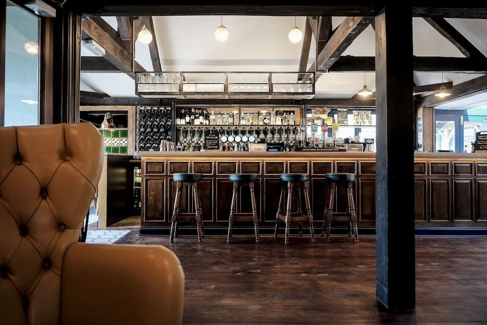 Cromwell Arms Country Pub with Rooms