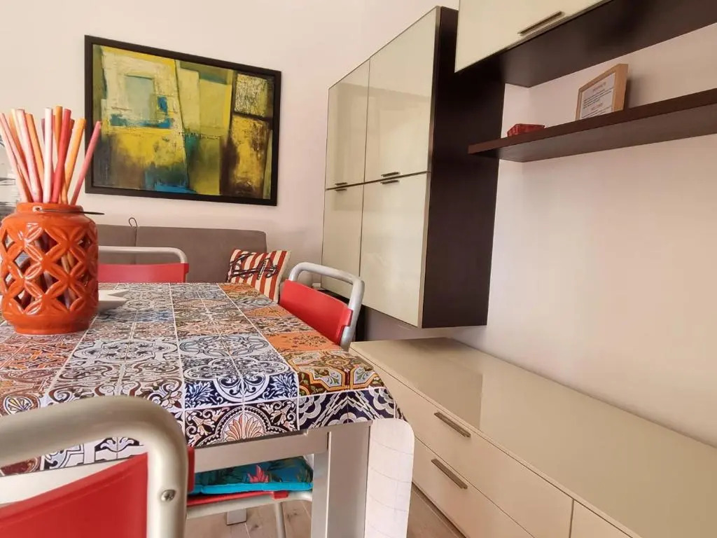 Sea view apartment with swimming pool