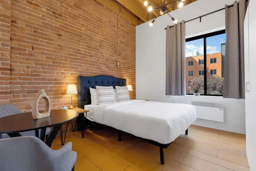 The Little Prince Rooms-Old Montreal