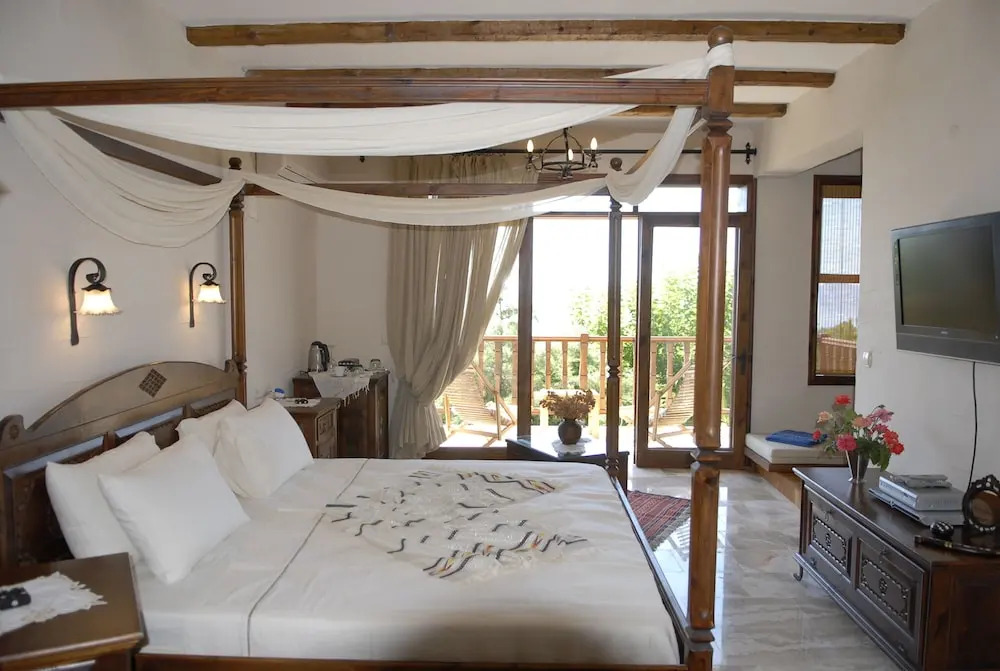An unspoilt setting, luxurious surroundings and a warm, personal welcome