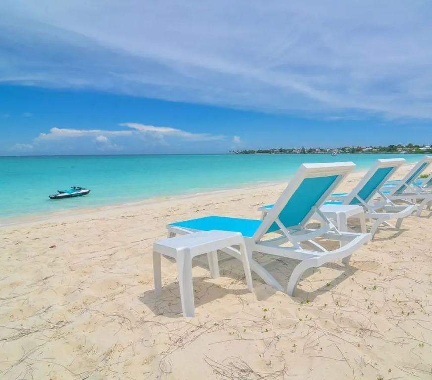 Villa B by the Sea in Nassau